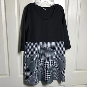VENUS Houndstooth 3/4 Sleeve Dress